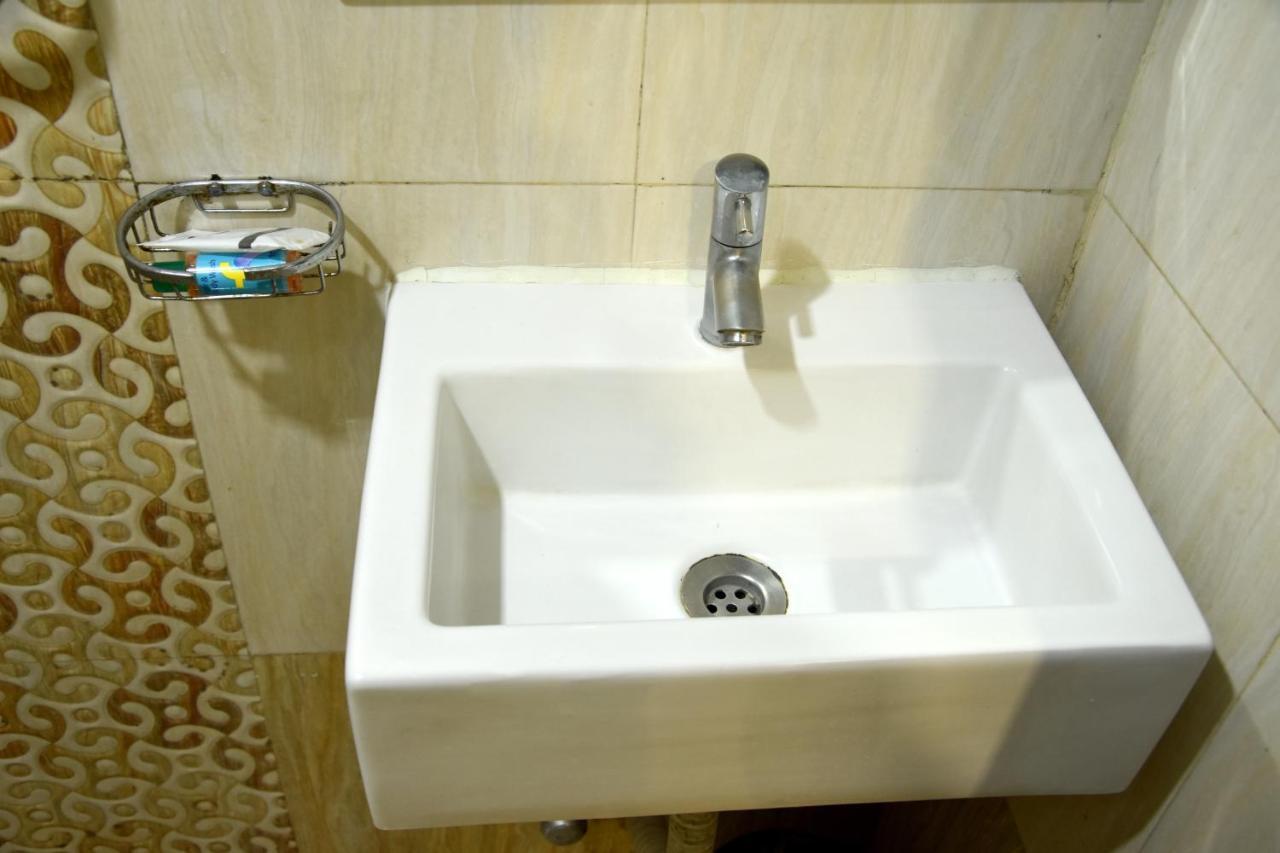 مومباي Hotel Galaxy Comforts المظهر الخارجي الصورة